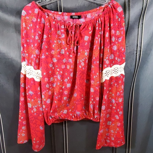 CURE Tops - CURE crop bell sleeve blouse